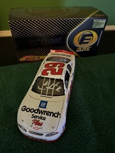 2001 Kevin Harvick 1:24 #29 Goodwrench Service Elite 3449/4996 In-person Signed - Picture 1 of 8