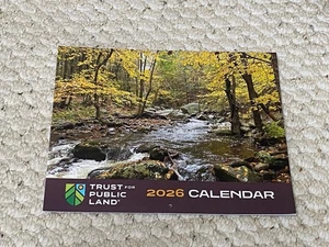 Calendario da parete 2026 Trust per terreni pubblici collegamento esterno 17"x11" colore -Nuovo - Foto 1 di 5