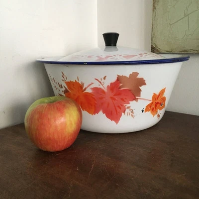 Vintage Enamelware Bowl With Lid, White Enamel & Orange Autumn Leaves Leaf Motif - Image 1 of 4