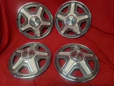 原装 1969 年福特野马轮毂盖 14 英寸 4 轮盖 69 轮毂盖   — 第 1/4 张图片