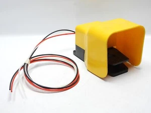 Pneumatic Foot Pedal 41-860 258710010 for  AMP's U-300 Underpinner  - Picture 1 of 4