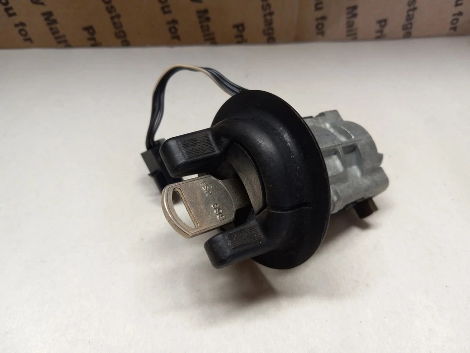 1997-2005 Pontiac Sunfire Chevy Cavalier Ignition Switch with Key 97-05 - Image 1 of 4