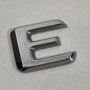 1996-2002 Mercedes-Benz E320 4Matic Emblem Letter 'E' Rear Trunk Tailgate Chrome - Picture 1 of 9