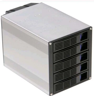 NORCO SS-500 (3 x 5.25" to 5 x3.5" SAS 12Gb/s ,SATA 6.0G HDD) (Hot-Swap Cage )  - Image 1 of 4