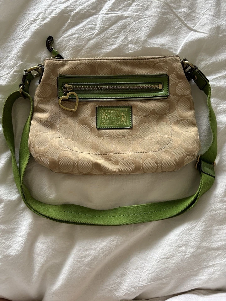 Bolso Bandolera Coach Kids Amapola en Caqui y Verde A03 Foto 1 de 4