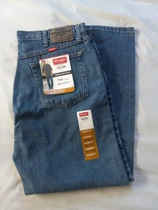 Neu mit Etikett Wrangler Herren 36x29 entspannte Passform gerades Bein Denim Fünf-Sterne-Premium-Jeans  - Bild 1 von 8