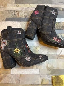 Indigo Rd. plaid embroidered flowers heeled booties Sz 8 1/2 - Picture 1 of 9