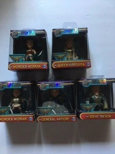WONDER WOMEN DIE CAST METALS - THE COMPLETE SET FOR ONLY $29.99 WITH FREE SHIP - Picture 1 of 2