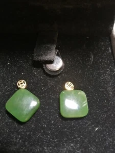 Crazy deal!! Solid 18K gold and genuine Green Jade Square pendant(without... - Picture 1 of 8