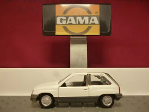 GAMA : Opel Corsa SR Fließheck in weiß Nr. 1159 ! Bespielter Zustand ! 1:43 ! - Bild 1 von 24