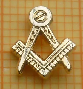 MASONIC PIN BADGE - FC Square and Compasses Fellow of the Craft 9 mm - GILT - Picture 1 of 1