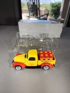 Golden Wheel Diecast Shell Motor Oil Ford Pickup Truck w/ Drums in the Bed 40W7 - Picture 1 of 7