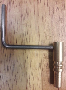 CLOCK CRANK KEY SIZE 4 - Picture 1 of 2