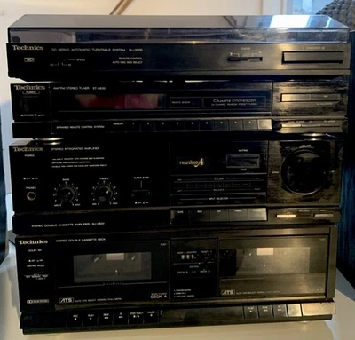 Stereo Technics con Casse Telecomando e Piatto Vinile Tutto Funzionante! - Immagine 1 di 4
