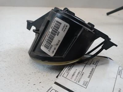 Conjunto de luces antiniebla usadas se adapta a: Nissan Altima 2014 conducción antiniebla en parachoques grado B Foto 1 de 4