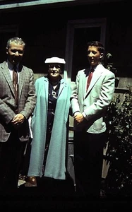 Original Slide, 1950's - 3 x Generations of Family wearing Period Clothing - Picture 1 of 1