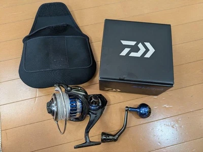 Carrete giratorio de agua salada Daiwa Saltiga 6500H engranaje 6,2:1 usado Foto 1 de 3