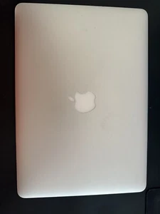 Macbook Air 2017 13 Zoll mit 128GB Speicher, Gebraucht, funktioniert einwandfrei - Bild 1 von 4