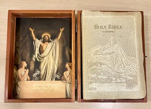 Vintage Heilige Bibel Illustriertes Licht der Welt Katholische Ausgabe in Holzbox - Bild 1 von 12