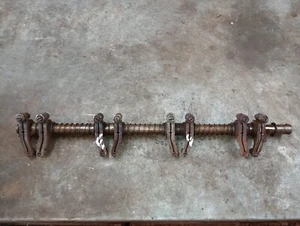 AR26446R John Deere Used Parts Rocker Arm Assy For 3010, 3020, 4000, 4010, 4020 - Picture 1 of 11