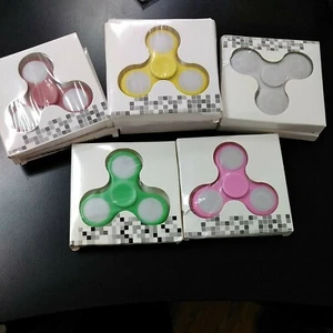 Hand Tri FIDGET Spinner Ball Desk Toy EDC ADHD Focus USA Stock New in Package - Picture 1 of 6