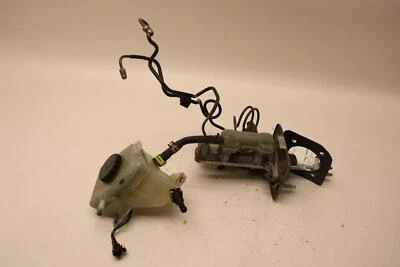 Cilindro maestro de freno eléctrico Lexus LS460 LS600H 2007-2017 con tanque OEM Foto 1 de 4