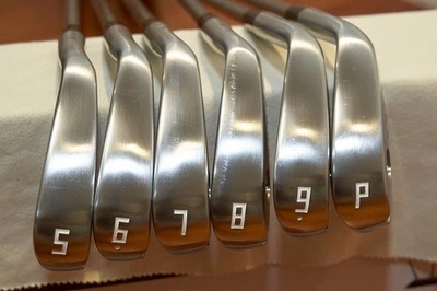 ONOFF KURO Forged 2021 Iron set 5-pw / Dynamic Gold 95 S200 - Image 1 of 4