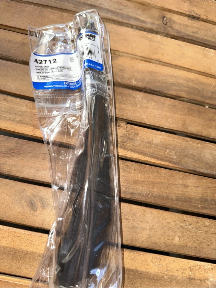 Braço limpador de para-brisa Dorman 42861 compatível com Toyota Sienna 8524108020 - Imagem 1 de 2