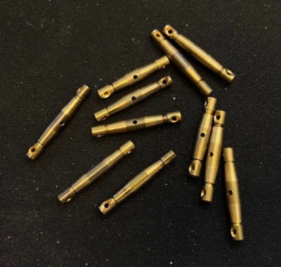 AMATI ARRIDATOI IN OTTONE  10 PEZZI 19mm (estesi 25 mm) accessori modellismo - Immagine 1 di 2