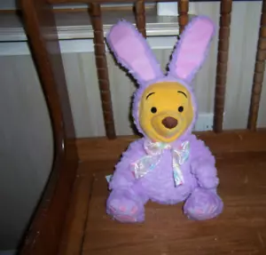 Peluche coniglietto pasquale Winnie The Pooh Disney Store 2022 nuovo con etichetta - Foto 1 di 8