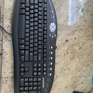 eMachines KB-0108 Full Standard Desktop PC Wired Keyboard Internet Multimedia - Picture 1 of 2