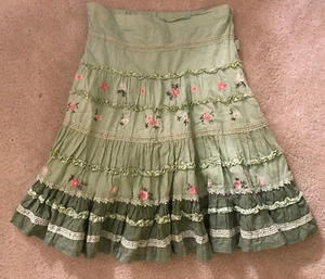 EUC! Mädchen Kürbis Patch grün Blumen bestickt Rock 100 % Baumwolle Gr. 9 - Bild 1 von 4