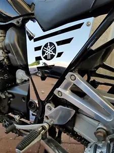 YAMAHA XJR 1300 2002 POLISHED STAINLESS LOGO SIDE PANELS NOT OVER RACING - Picture 1 of 1