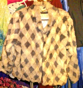SIZE LARGE FAUX RABBIT JACKET PAMELA MCCOY DIFFERENT GRAY CHECKS - Picture 1 of 3