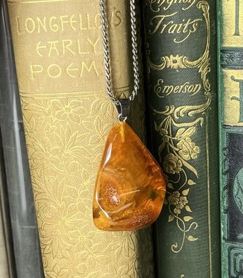Vintage Sterling Silver & Amber Pendent Necklace V523 - Image 1 of 4