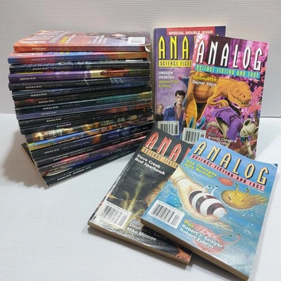 Analog Science Fiction and Fact Magazine Bundle Lot x 22 2002-2003 issues - Image 1 of 4