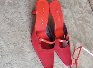 Paloma Fabric / Leather Mules Shoe, Red 6 1/2 Beautiful Sexy - Imagen 1 de 4