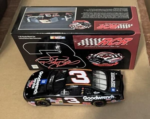 2000 Dale Earnhardt Goodwrench Under the Lights 1:32 car 2005 RCR Museum Series - Picture 1 of 3