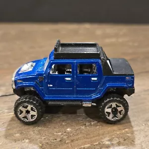 2003-2009 HUMMER H2 SUT LIFTED 4X4 BLUE 1:64 SCALE DIORAMA DIECAST MODEL CAR - Picture 1 of 7
