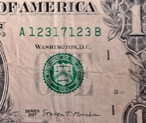 Ausgefallene Seriennummer 1 Dollar Schein Serie 2017 ~ 12317123 ~ ((Buchstützenleitern) - Bild 1 von 3