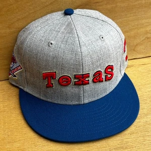 MITCHELL & NESS MLB TEXAS RANGERS RETRO ARLINGTON STADIUM 7 3/8 TAILLIERTE MÜTZE NEU - Bild 1 von 5