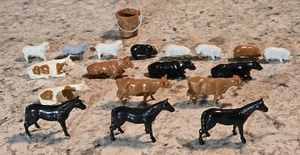 Juego De Colección De 19 Animales De Granja Celuloide Caballo Ovejas Cerdos Y Vacas  - Imagen 1 de 13