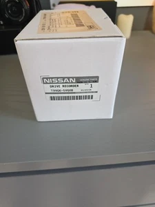 Genuine Nissan Drive Recorder - Dual Camera T99Q6-5VG0B - Picture 1 of 3