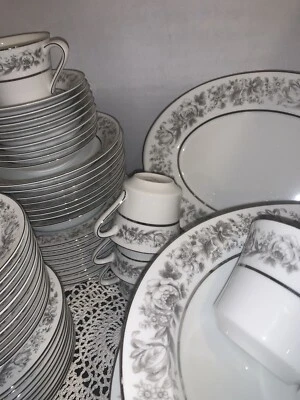 Juego de cena Style House Fine China Prestige 58 piezas Foto 1 de 4