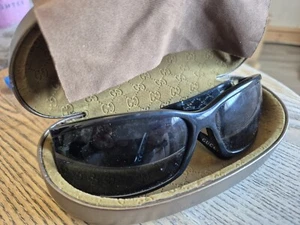 Gucci ladies sunglasses vintage Some Wear And Tear. Replacement Screws Needed. - Picture 1 of 8