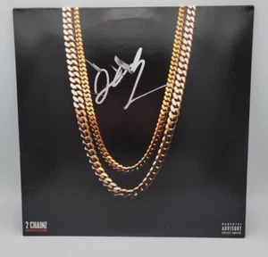 2 CHAINZ BASED ON A T.R.U. STORY SIGNED VINYL COA PROOF PIC - Picture 1 of 3
