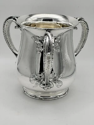 Cubo de vino Loving Cup. Gorham plata de ley.  Manijas de ramas y flores. 8" Foto 1 de 4