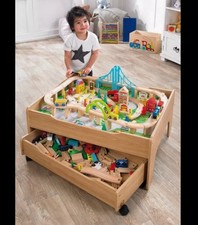 reversible wooden city and train table