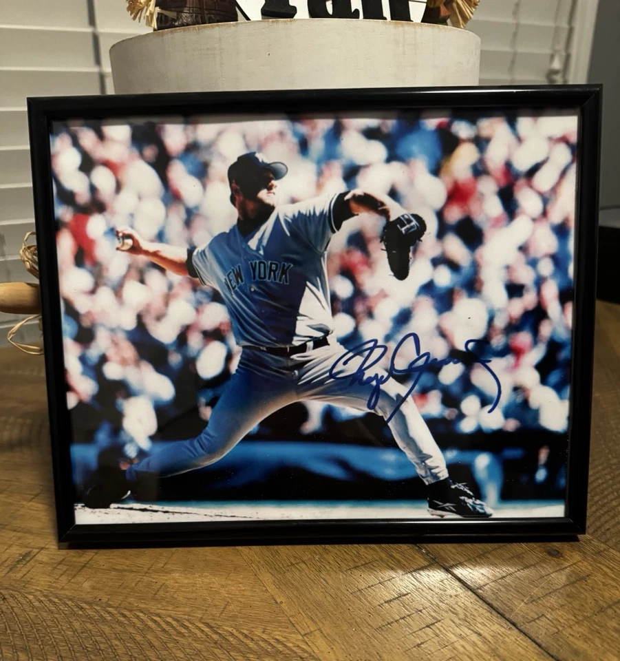 Roger Clemens Autographed 8x10 Photo NY Yankees Framed - Image 1 of 1