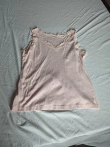 Camiseta sin mangas Karen Scott para mujer con ribete de encaje de algodón talla grande rosa pulóver cuello en V- - Imagen 1 de 5